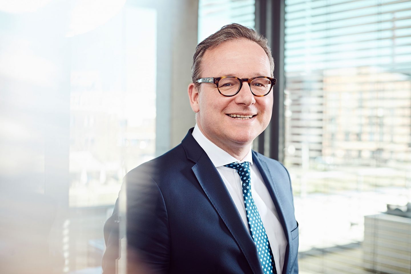 Individuelles Mitarbeiterportrait eines Geschäftsführers © Offenblende / Lukas