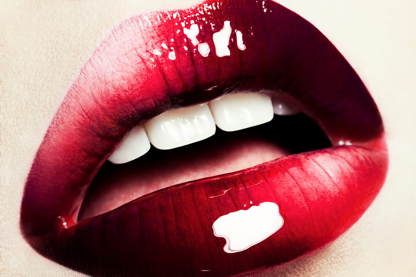 Camilla ist Fotografin im Bereich der Beautyfotografie