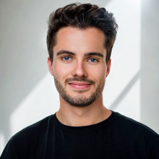 Porträt von Luca, Eventfotograf in Hamburg