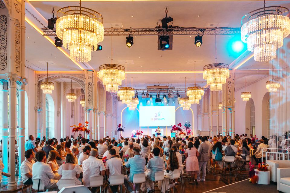 Eventfotograf in der Flora Köln beim 25-jährigen Pixum-Jubiläum