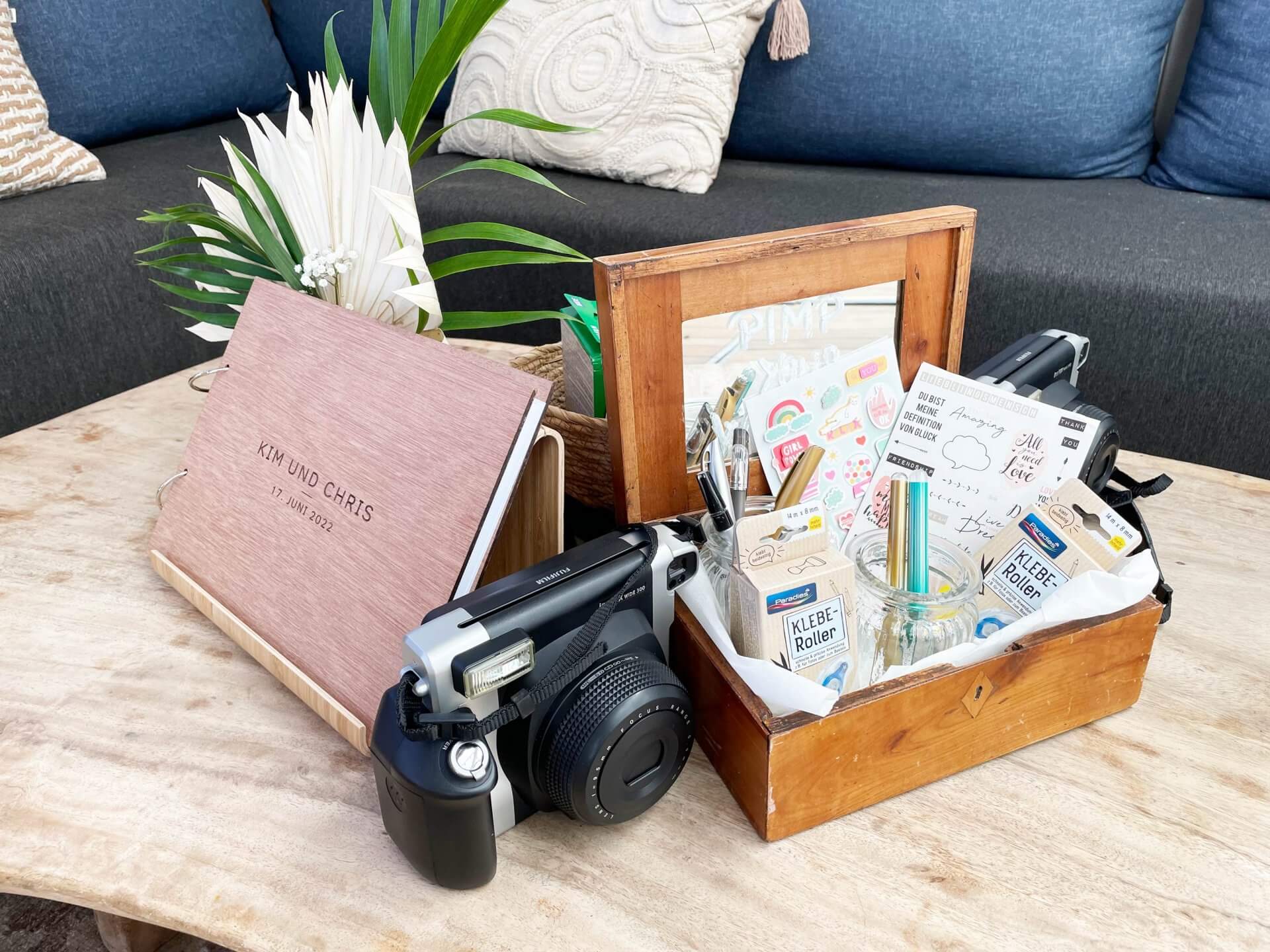 Das perfekte Gastgeschenk für die Hochzeitsparty: Polaroid Kamera Mieten für Hochzeit