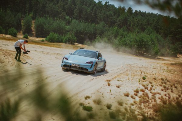Kameramann für Porsche im Offroad-Park Berlin Brandenburg Kameramann für Porsche im Offroad-Park Berlin Brandenburg
