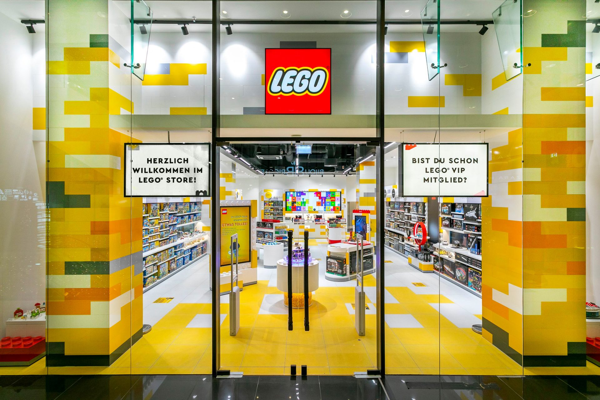 LEGO Store - Mall of Berlin LP12 © Offenblende