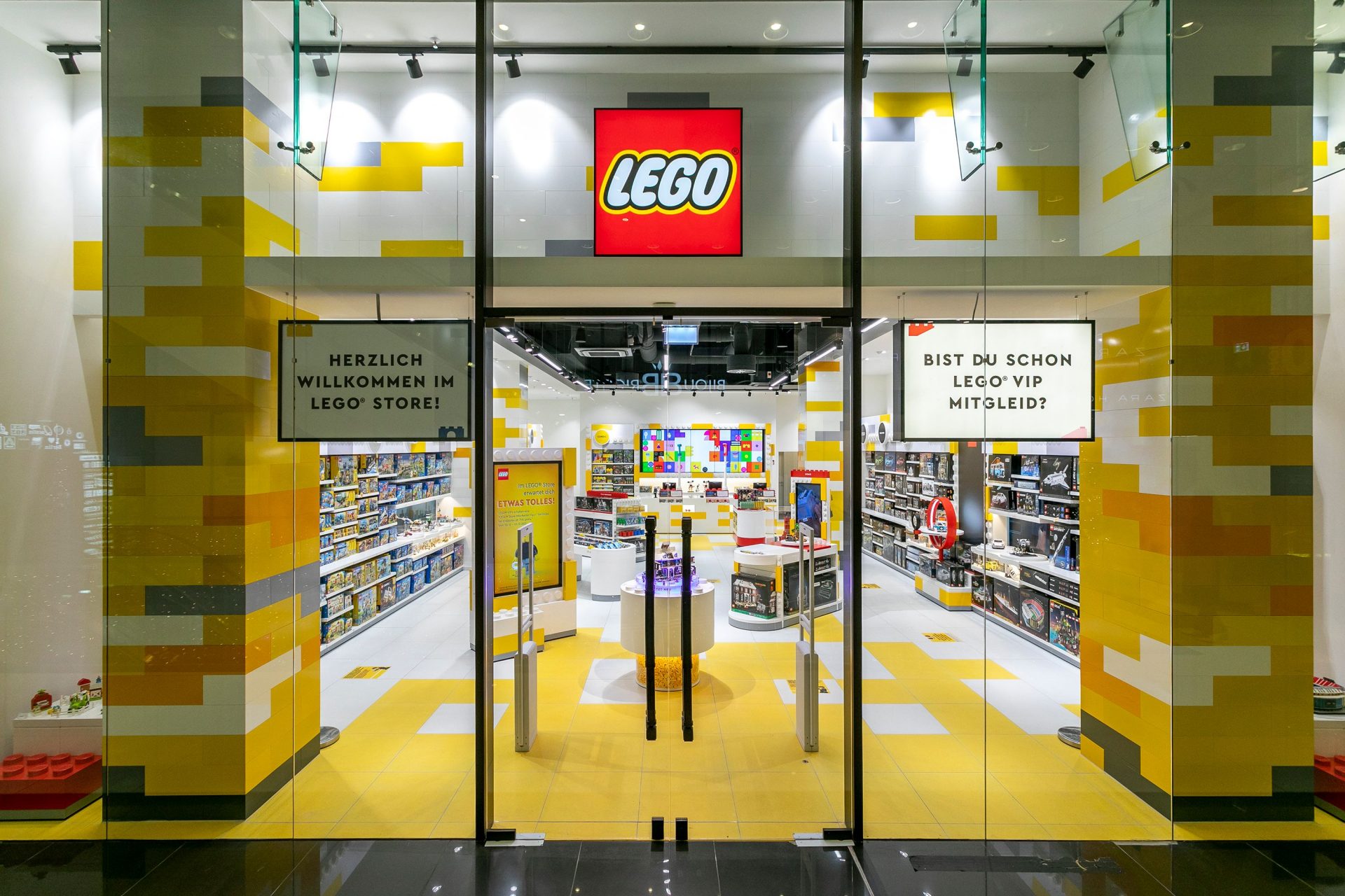 LEGO Store Opening Mall Berlin