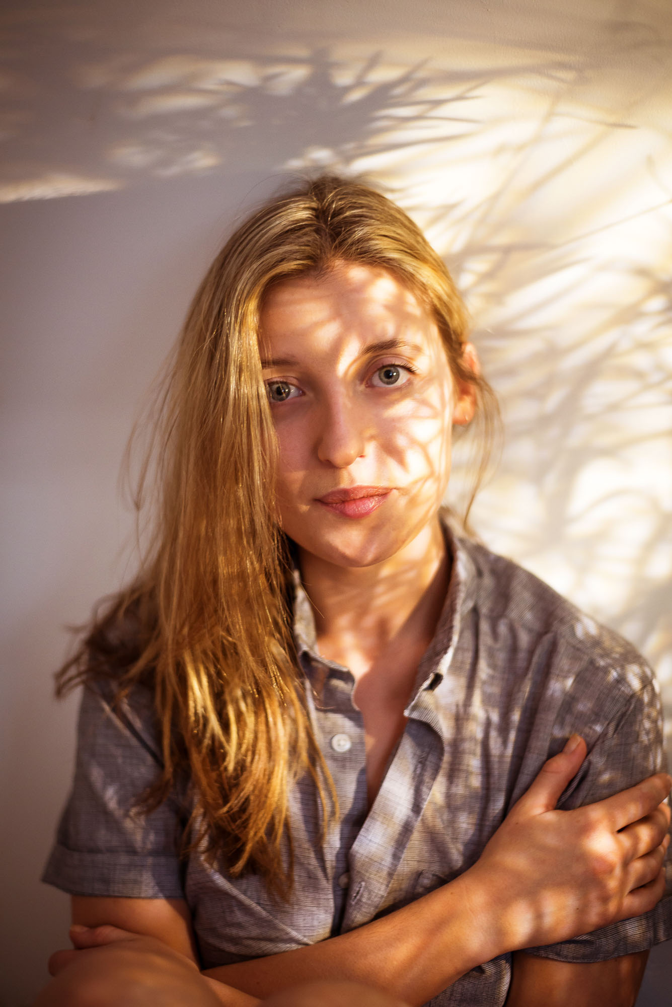 Studio-Portrait: Portraitaufnahme eines Mannes im Fotostudio in Karlsruhe © Offenblende / Chiara CHBE