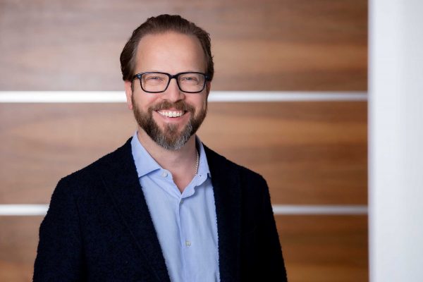 Portraitfotograf München © Offenblende / Chris CHM Portraitfotograf München © Offenblende / Chris CHM