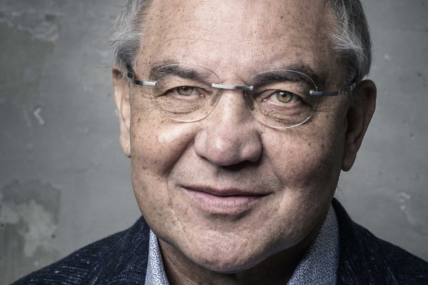 Portraitfotograf Stuttgart © Offenblende / Gordon GOKO