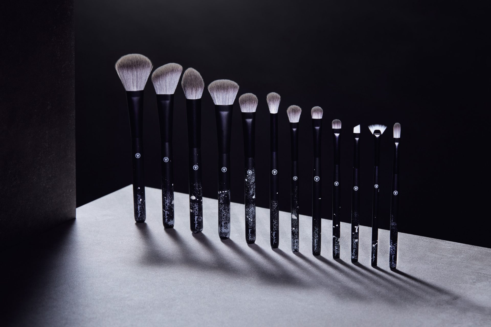 Produktfotografie Make-up Pinsel by Florian Ferino © Offenblende / Kathleen KSP