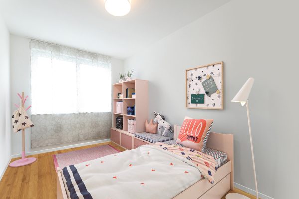 Virtuelles Homestaging vorher/nachher Büro zum Kinderzimmer © Offenblende Virtuelles Homestaging vorher/nachher Büro zum Kinderzimmer © Offenblende