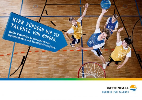 Visagistin Claudia unterstützte die Fotoproduktion der Werbekampagne für Vattenfall © Offenblende / Claudia CAFI Visagistin Claudia unterstützte die Fotoproduktion der Werbekampagne für Vattenfall © Offenblende / Claudia CAFI