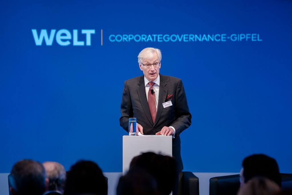 Die besten Eventfotografen in Deutschland © Offenblende / Nils NK | Welt Corporate Governance Gipfel Manfred Gentz